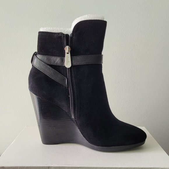 $59 NWT (Size 9.5) Charles By Charles David Hades Suede Wedge Bootie - Picture 5 of 12
